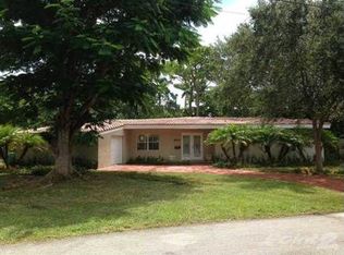 6211 Coral Lake Dr, Miami, FL 33155