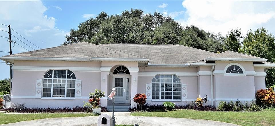 1st image of 1012 Valentina Dr