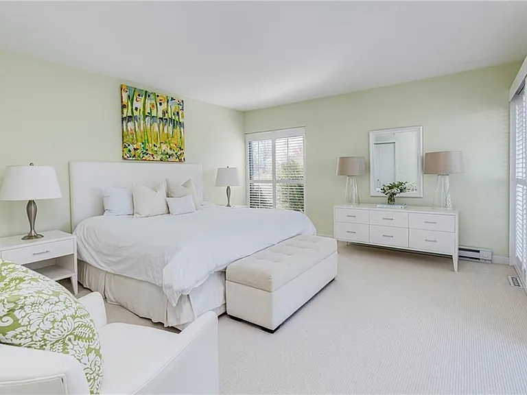 111 Ocean Ave — Photo 33