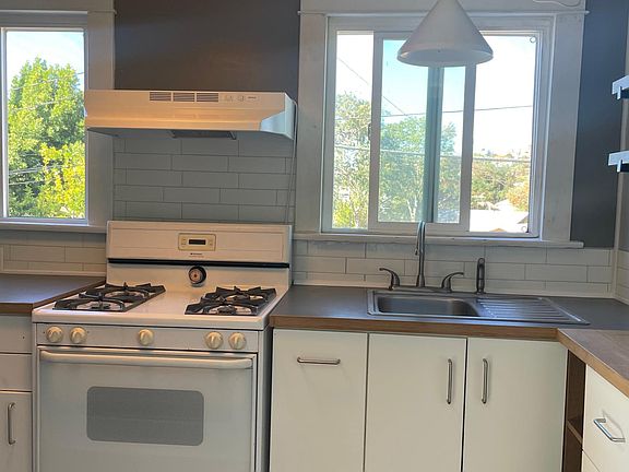 3rd image of 5775 1/2 Aldama St