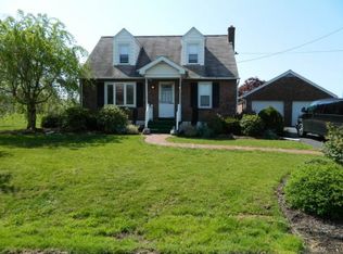 108 Shearers Rd, Sinking Spring, PA 19608