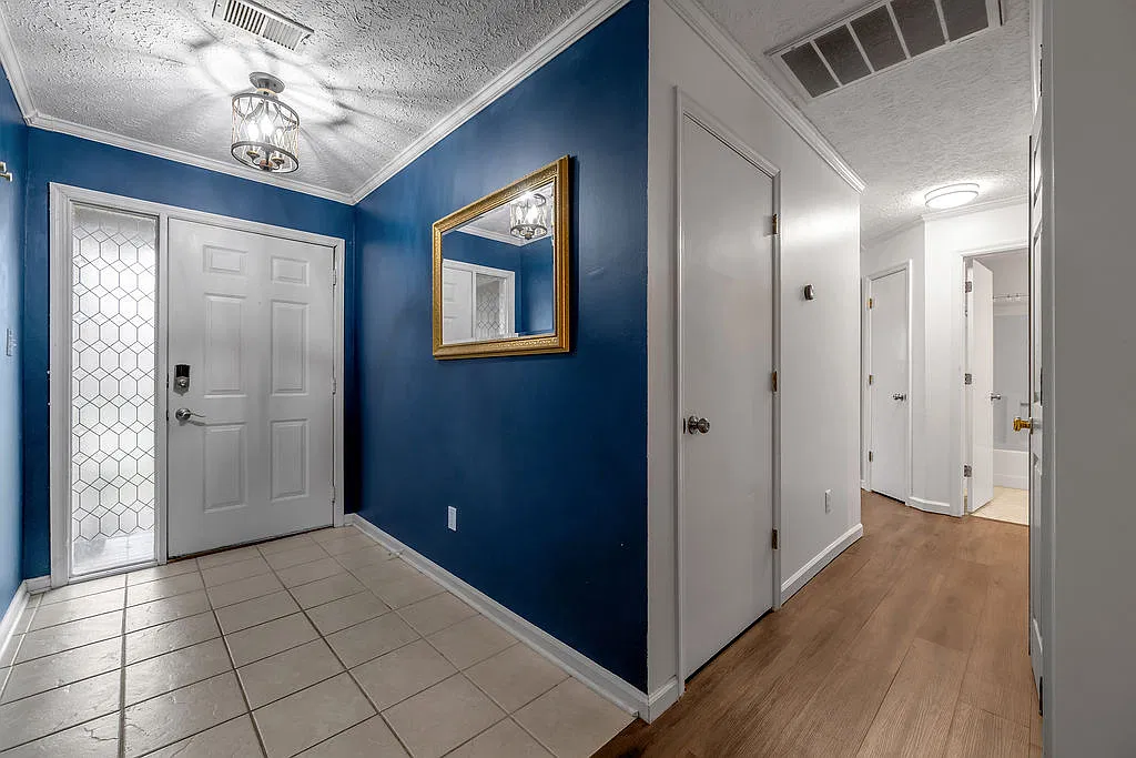 3 bed, 1309 sqft, $1,800 — Photo 4