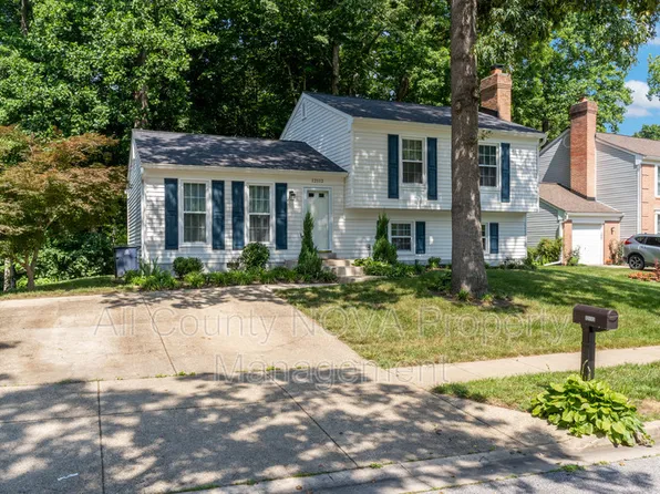 12112 Amblewood Dr, Laurel, MD 20708