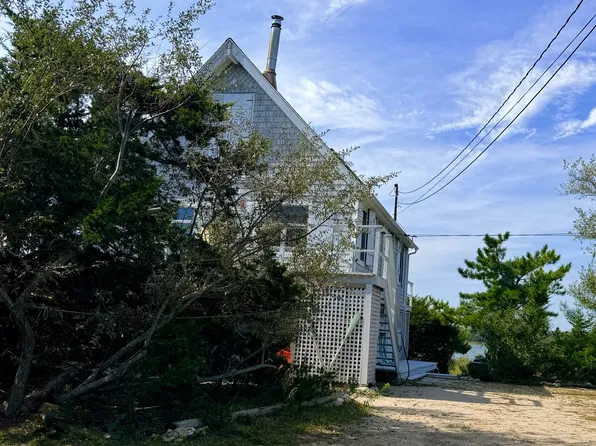324 Gerard Dr, East Hampton, NY 11937