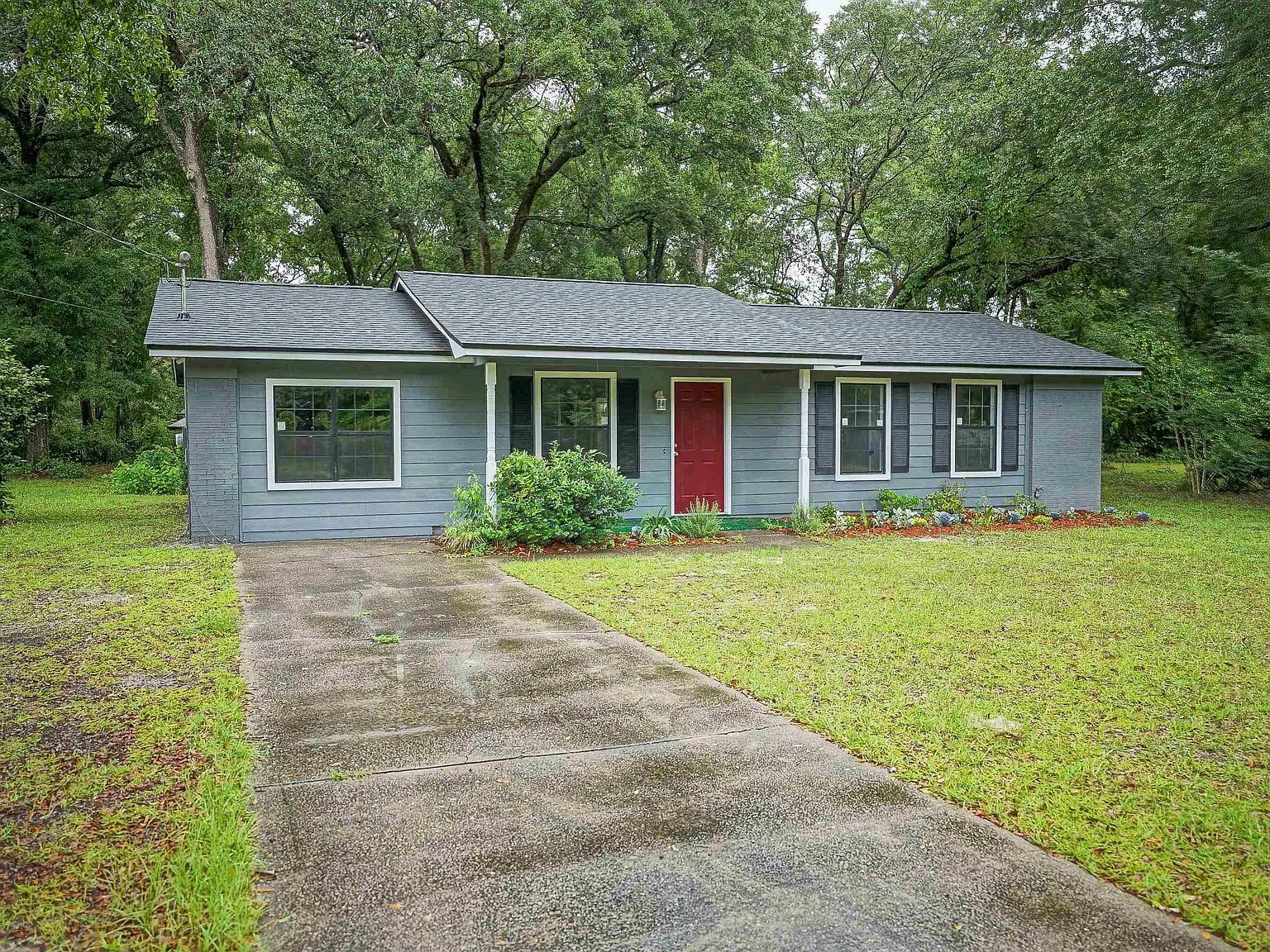 4 bed, 2.0 bath, 1200 sqft, $1,500 — Photo 3
