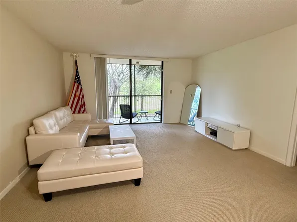 5550 NW 44 Street #212B, Lauderhill, FL 33319