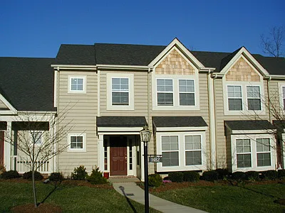 1482 Ashland Dr — Photo 3