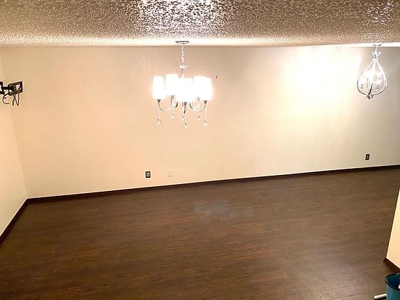 5th image of 901 Castle Heights Dr #1