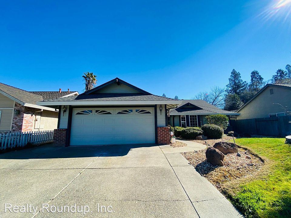 1st image of 5725 Laguna Park Dr