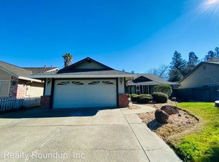 5725 Laguna Park Dr, Elk Grove, CA