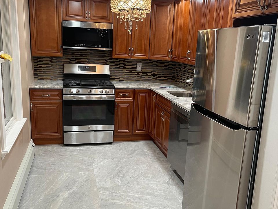 1st image of 389 City Island Ave APT 2