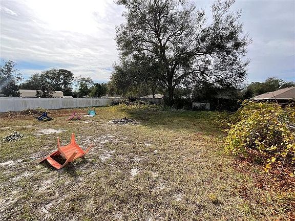 4th image of 234 Linda Vista St