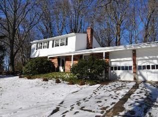 235 Broadhaven Rd, Hockessin, DE 19707