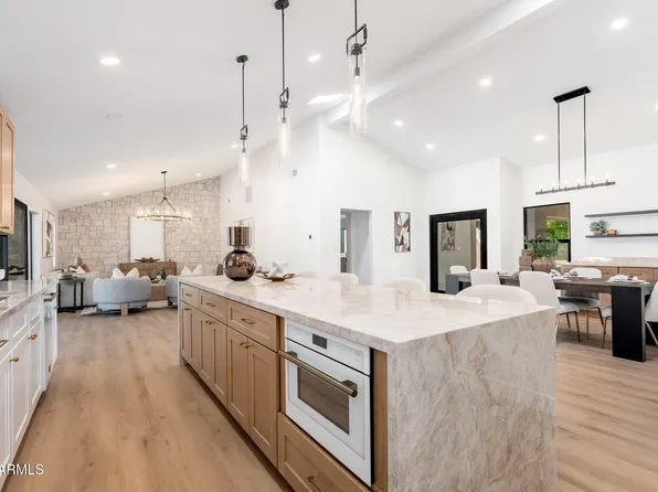 9025 N 83RD Place, Scottsdale, AZ 85258