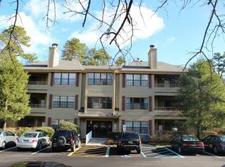 608 Chester Ct, Helmetta, NJ 08828