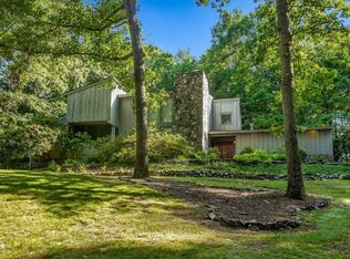 14 Dartantra Dr, Hopewell Junction, NY 12533