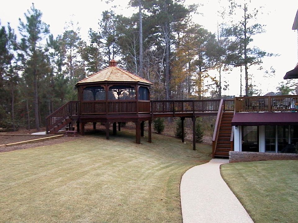 2nd image of 7646 Lakeshore Ln