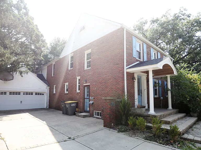 Forest Hill Dr — Photo 1