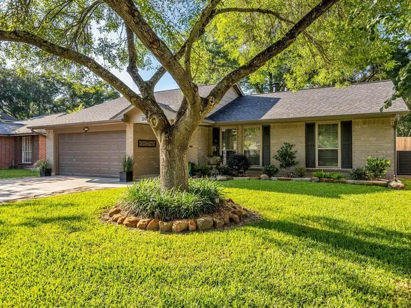 2627 Clear Ridge Dr, Kingwood, TX 77339
