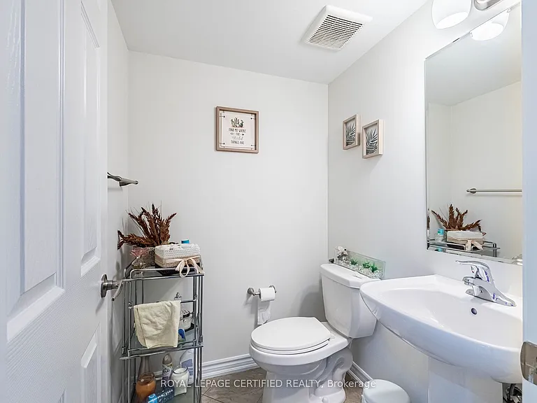 581 Allport Gate — Photo 9
