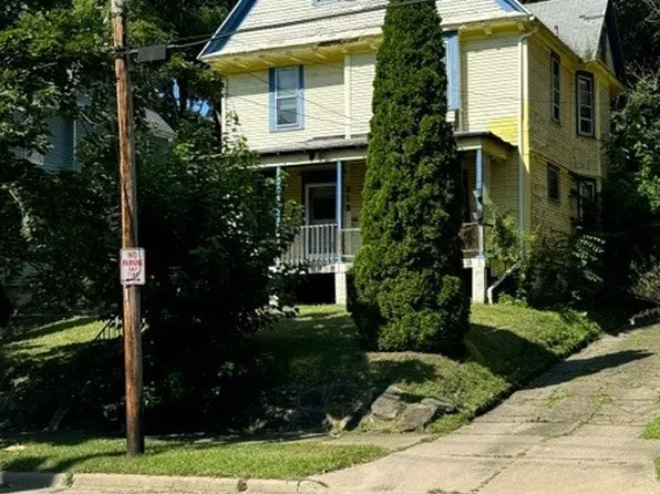 218 Rhodes Ave, Akron, OH 44302