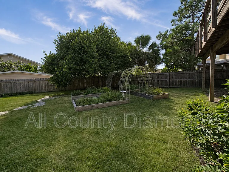6009 Sunset Ave — Photo 4