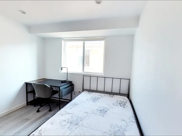 1814 W 36th St #101 — Photo 10