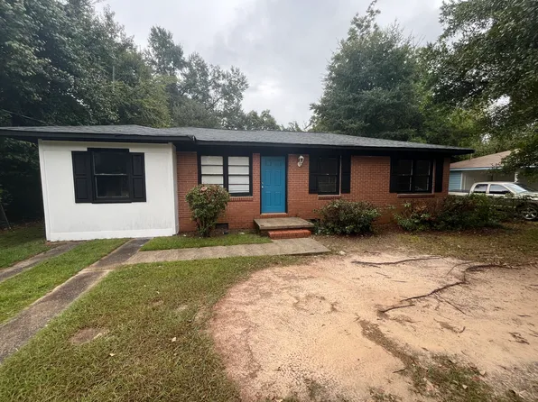 204 Ravenwood Way, Warner Robins, GA 31093