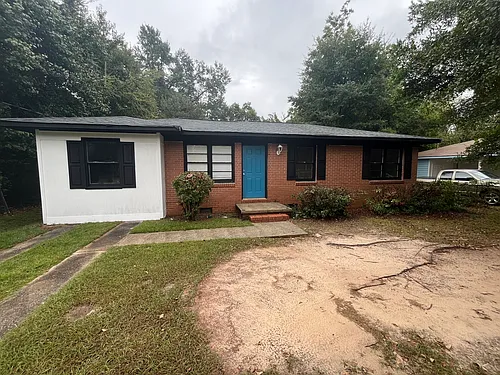 204 Ravenwood Way Photo 1