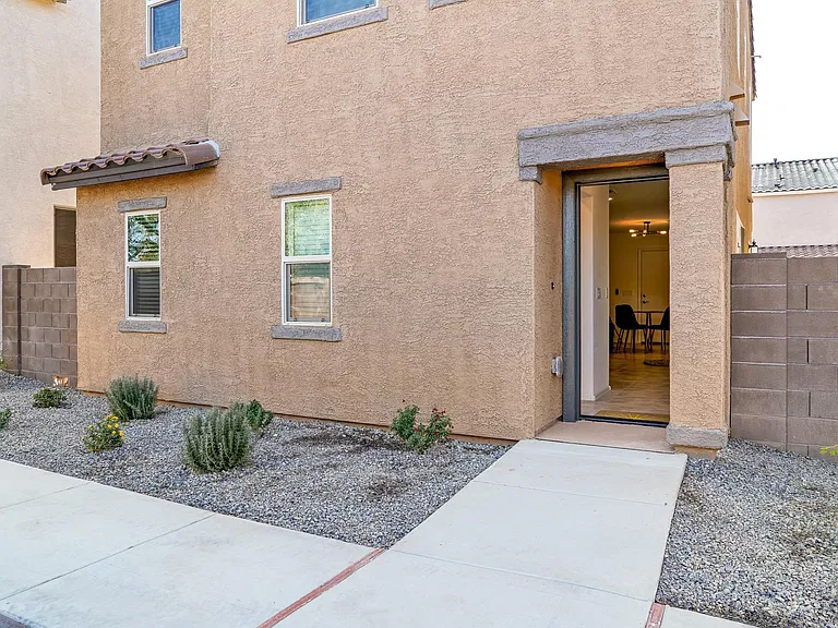 1113 E Ascent St — Photo 36