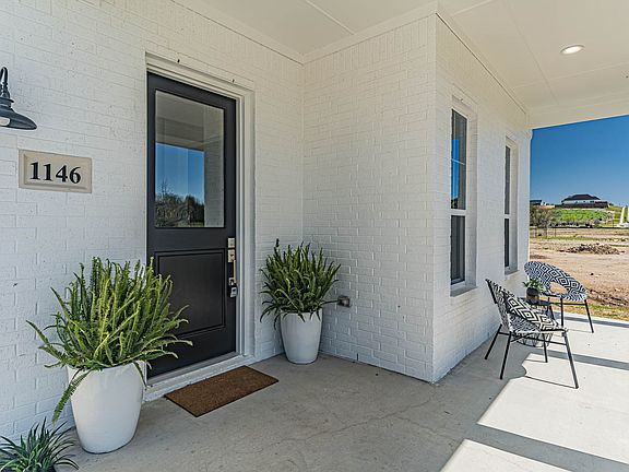 2nd image of 1146 Bailey Ranch Rd