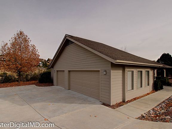 3 car garage_05062015