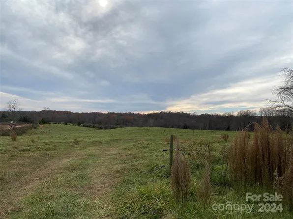 Pioneer Rd, Harmony, NC 28634