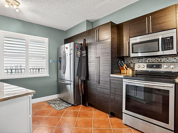 4th image of 2202 S Cypress Bend Dr APT 906