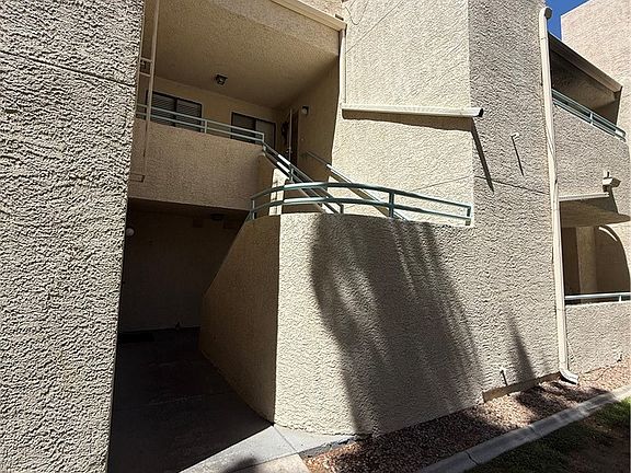 3rd image of 960 N Sloan Ln APT 204