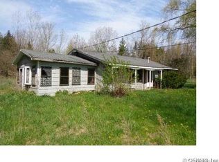 2942 Lyndonville Rd, Medina, NY 14103