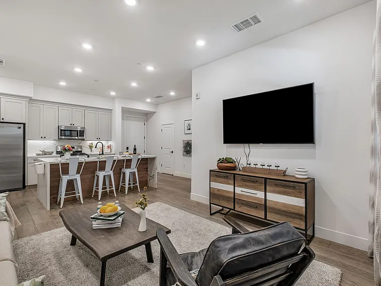 1000 Berryessa Ln #211 — Photo 7