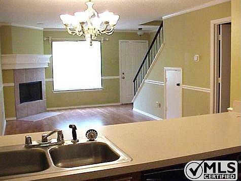 4th image of 103 Graystone Pl