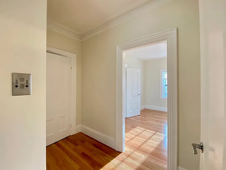92 Charles St #5 — Photo 5