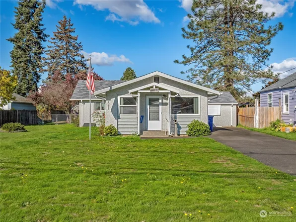 1703 7th Avenue SW, Puyallup, WA 98371