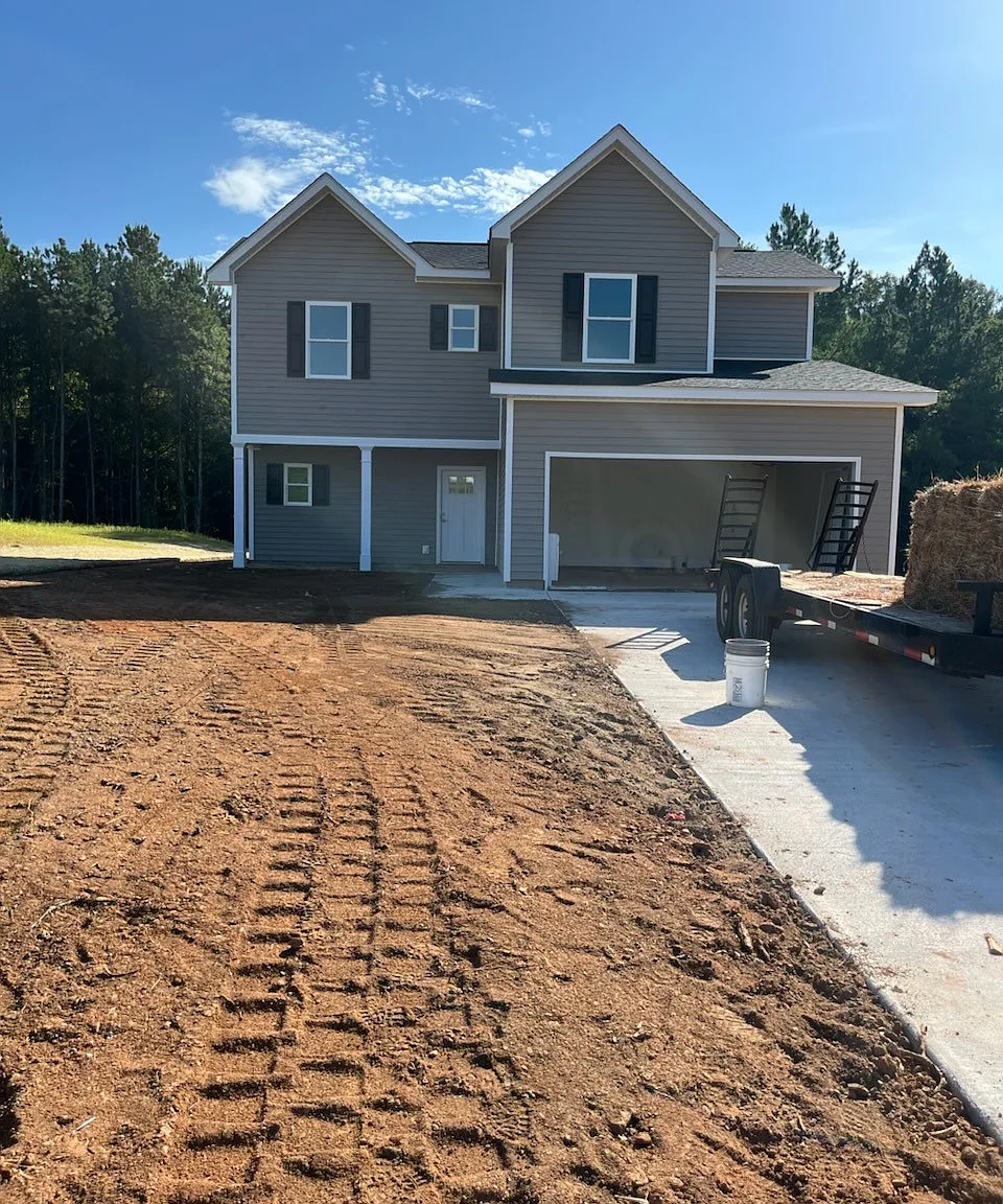 4 bed, 2.5 bath, 1800 sqft, $2,000 — Photo 1