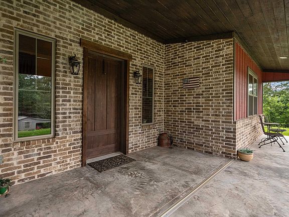 5th image of 130 Rockdale Pl