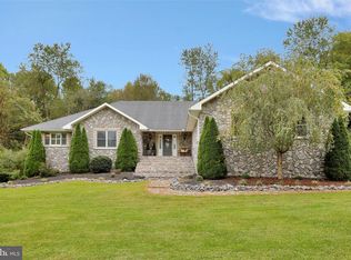 230 B&o Overpass Rd, Hedgesville, WV 25427