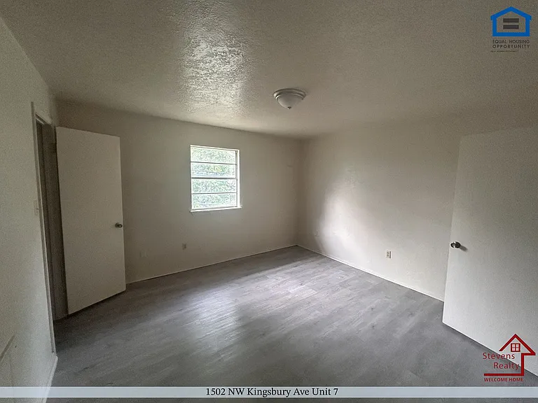 Amber Apartments — Photo 22