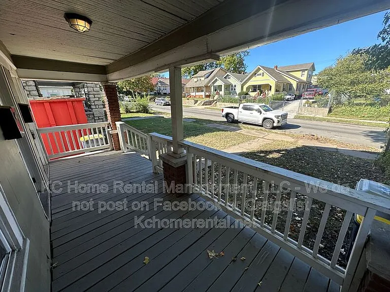 5233 E 6th St #1 — Photo 28
