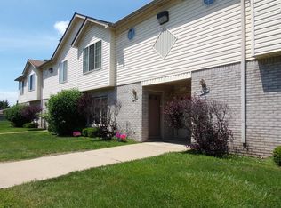 19586 Spagnuolo Ln, Roseville, MI 48066