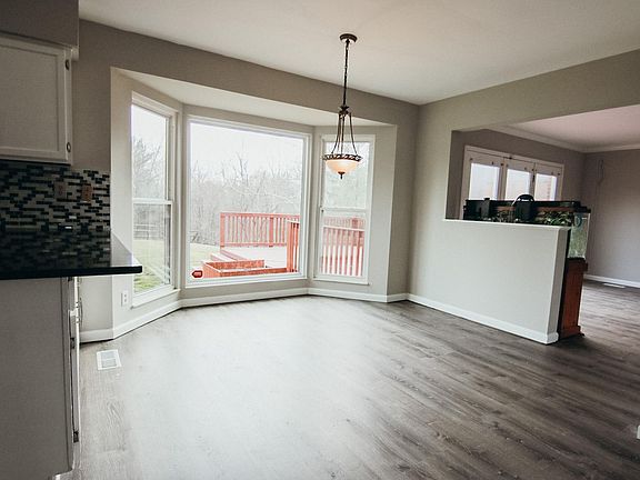 5th image of 8132 Lilac Dr