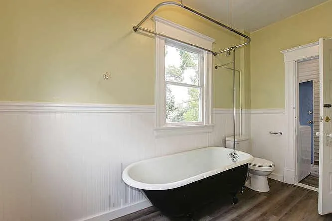 1821 Capitol Ave — Photo 22