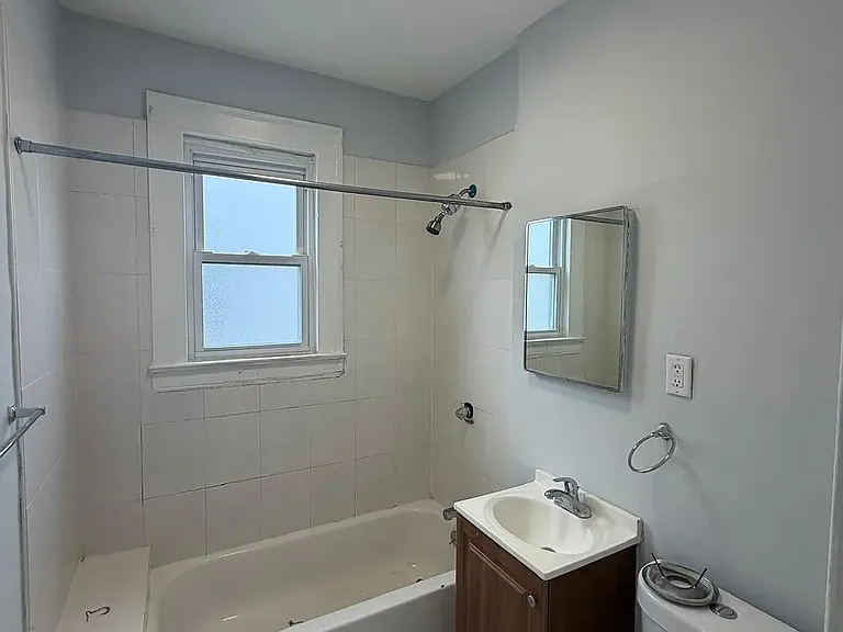 303 Hobson St #2 — Photo 1