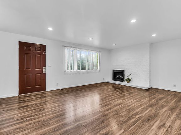 3rd image of 4014 W Benview Dr
